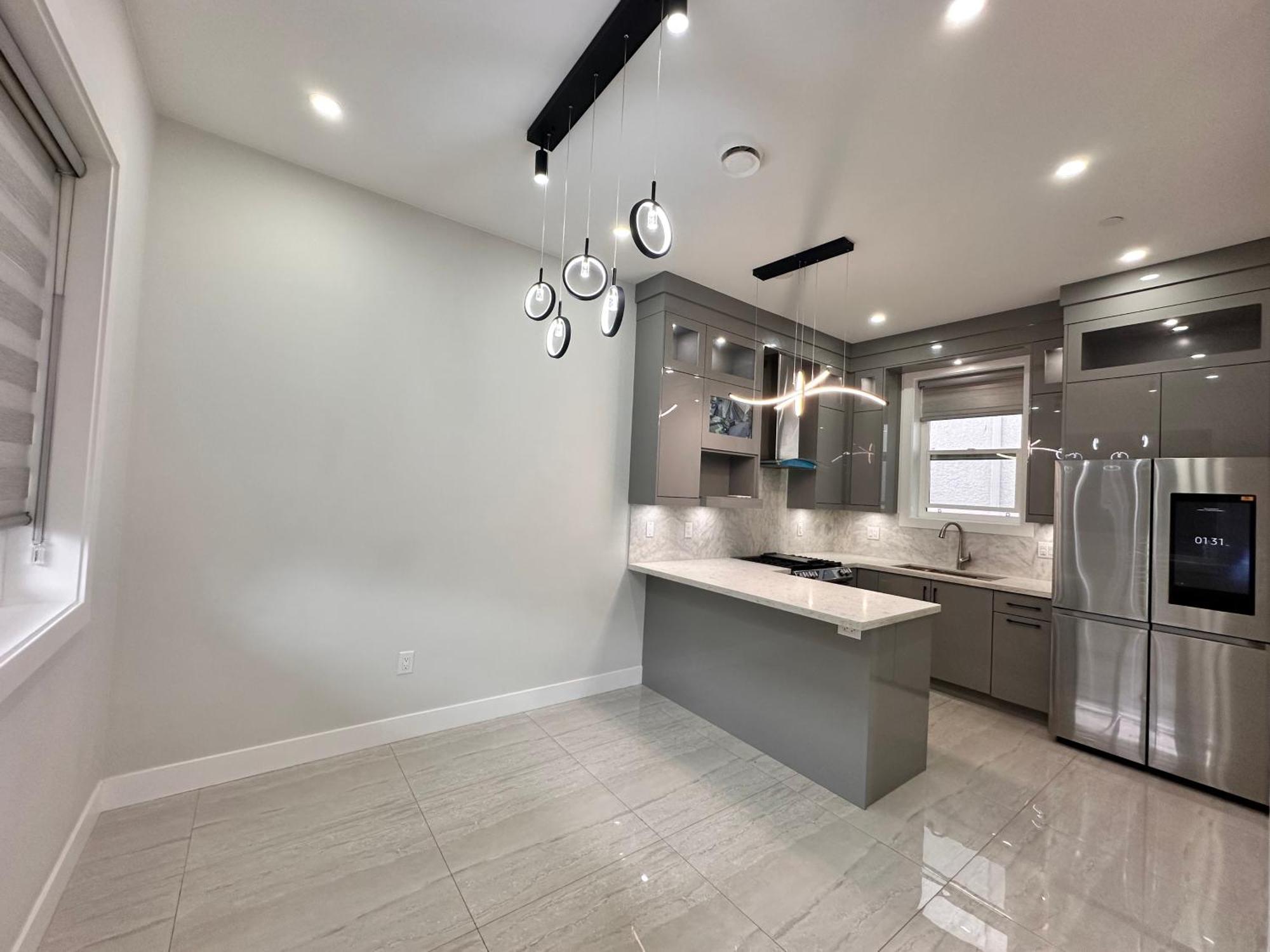 Modern And New House Near Pne With Big Garden And Free Parking Leilighet Vancouver Eksteriør bilde